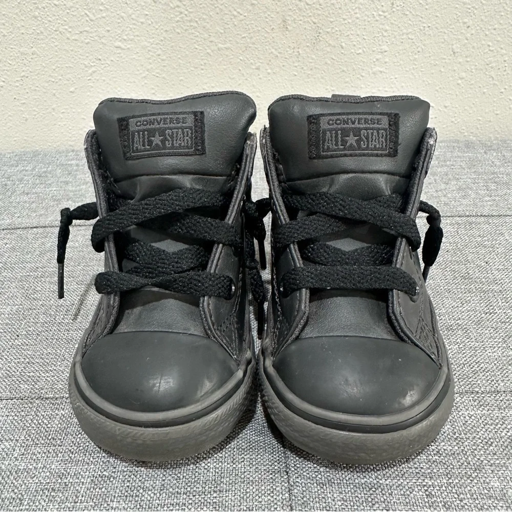 Converse Chuck Taylor All Star Axel Mid Sneakers